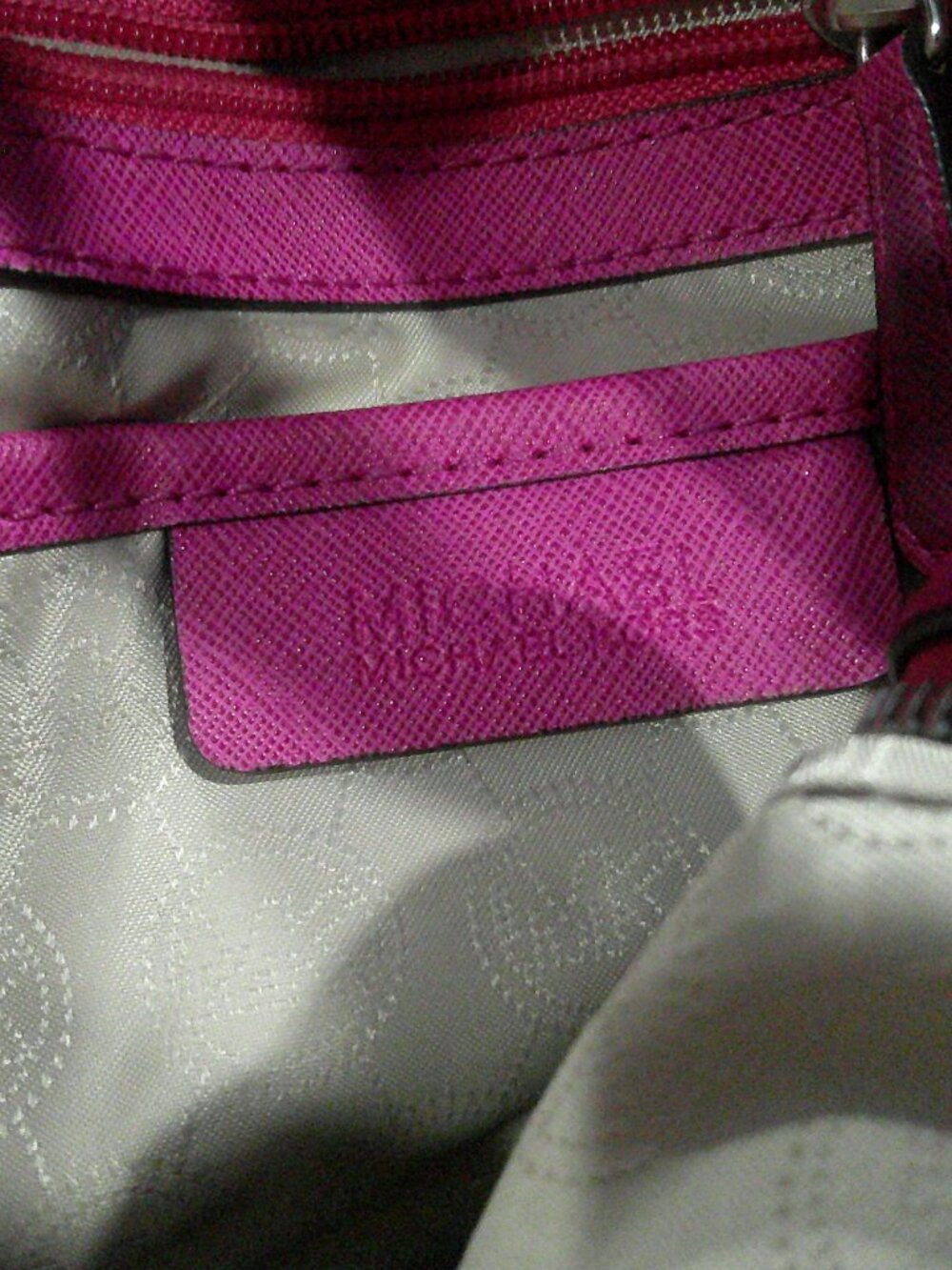 Pink Michael Kors handbag - Picture 9 of 10